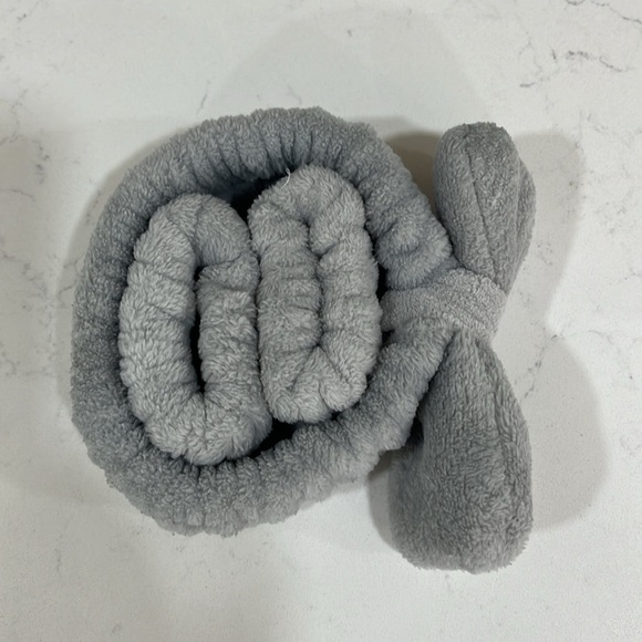 New Soft Microfiber Facial Spa Hair Wrap and Wristbands - Picture 3 of 3